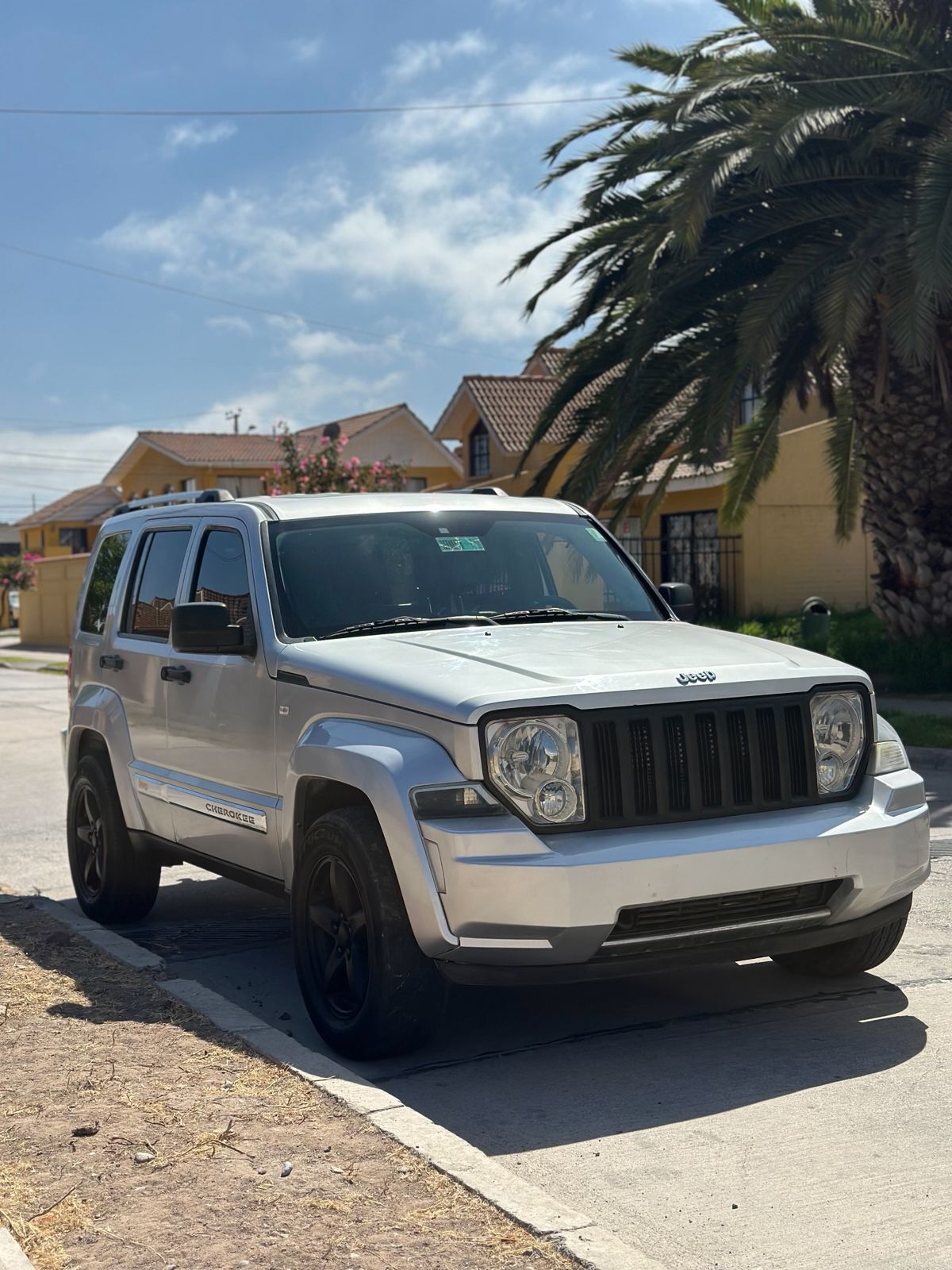 Jeep Cherokee Limited 2011 - Miniatura 8