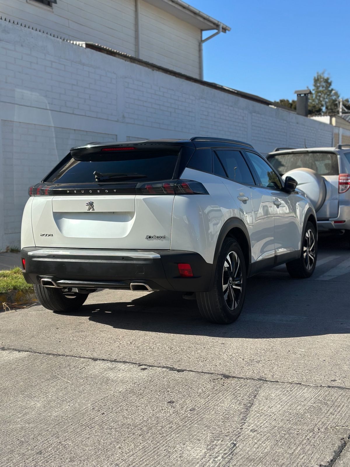 Peugeot 2008 Premiere 2020 - Miniatura 4