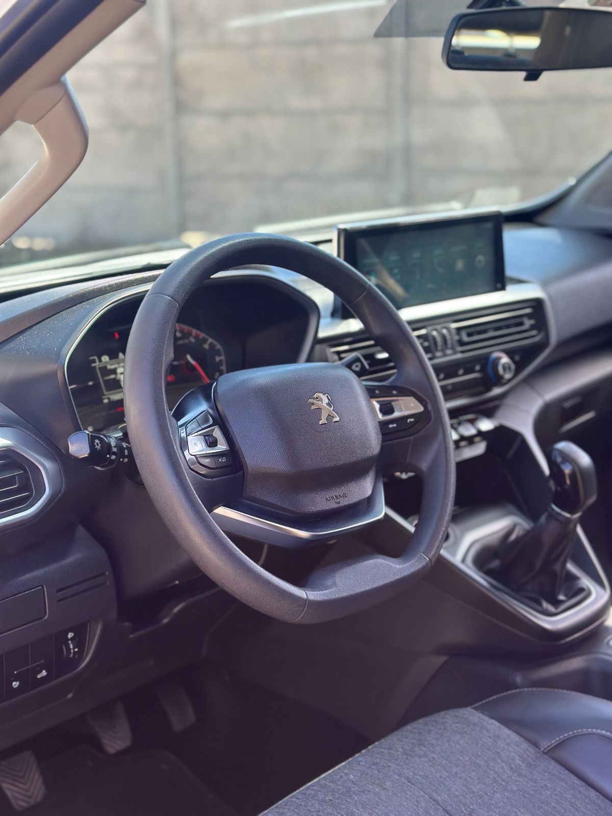 Peugeot Landtrek 2023 - Miniatura 5